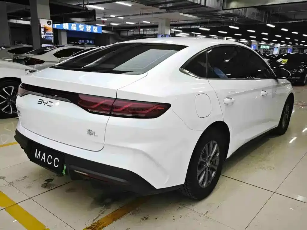 BYD Qin L — фото 6