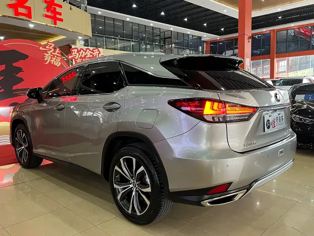 Lexus RX — фото 10