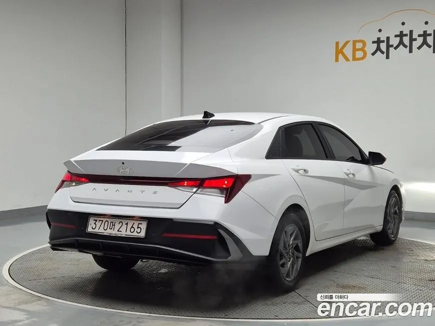 Hyundai AVANTE — фото 5