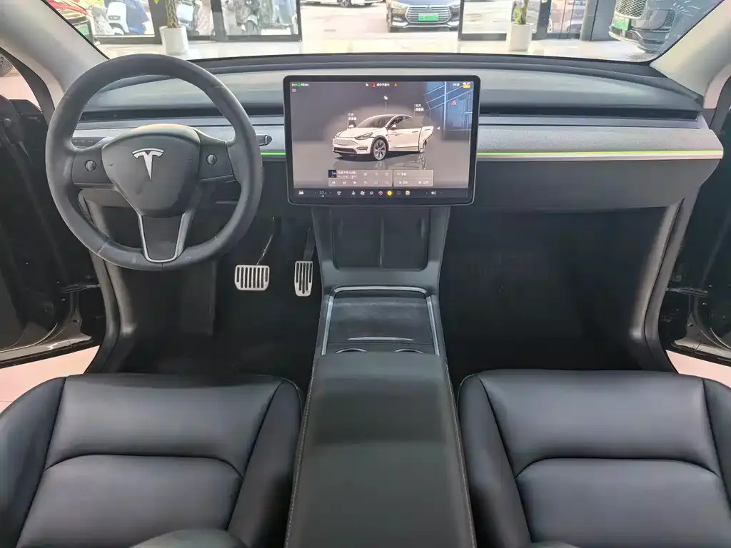 Tesla Model Y — фото 2