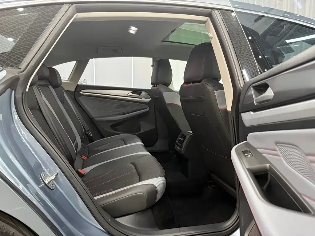 Volkswagen Lamando 2023 из CN, фото 4