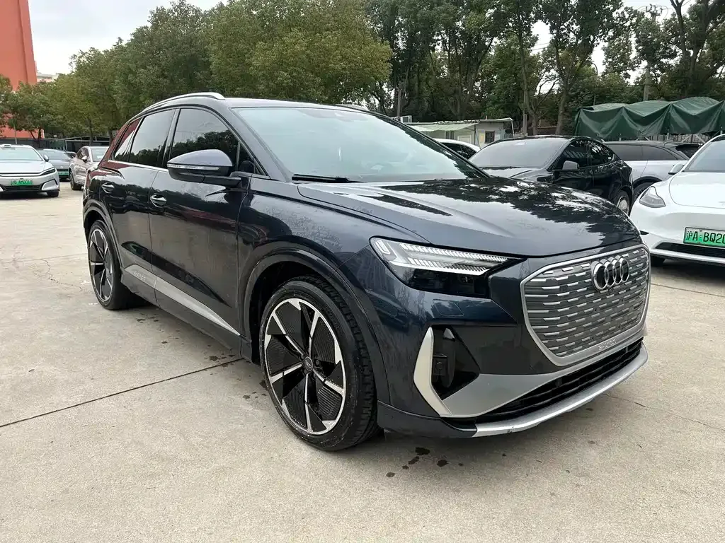 Audi Q4 e-tron — фото 3