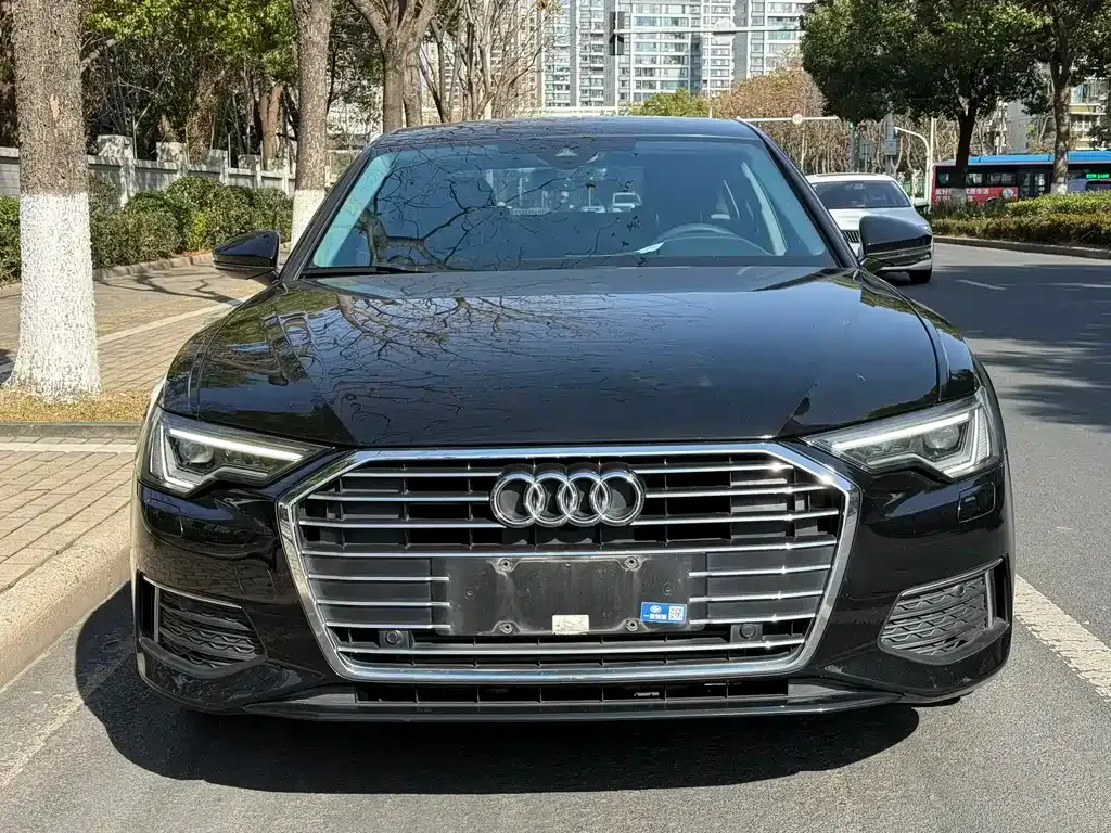 Audi A6L — фото 8