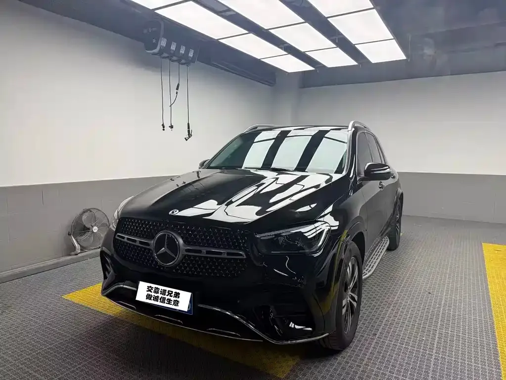 Mercedes-Benz GLE — фото 1