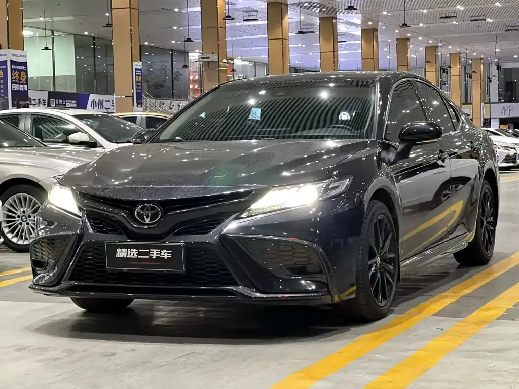 Toyota Camry 2023 из CN, фото 1