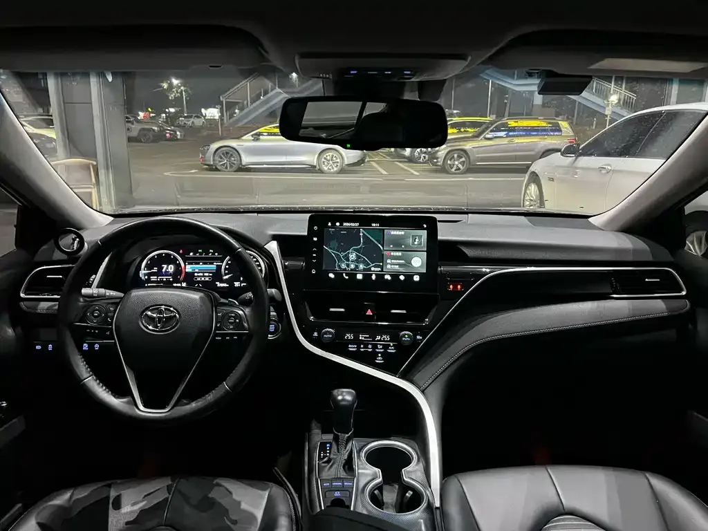 Toyota Camry 2023 из CN, фото 5