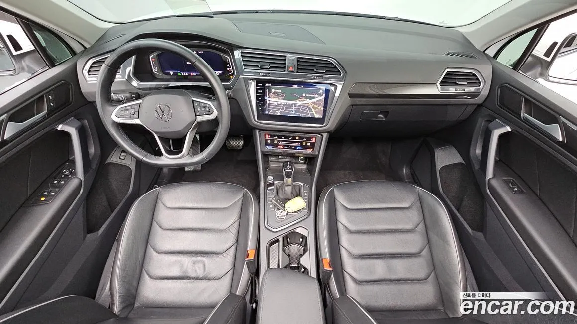 Volkswagen Tiguan — фото 7