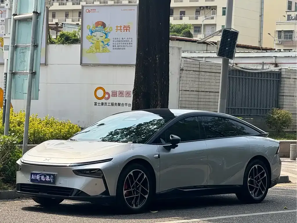 XPeng P7+ — фото 1