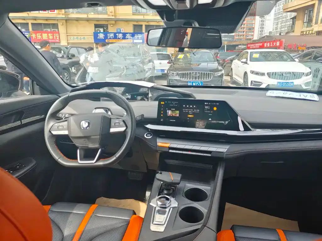 Changan UNI-V 2024 из CN, фото 4