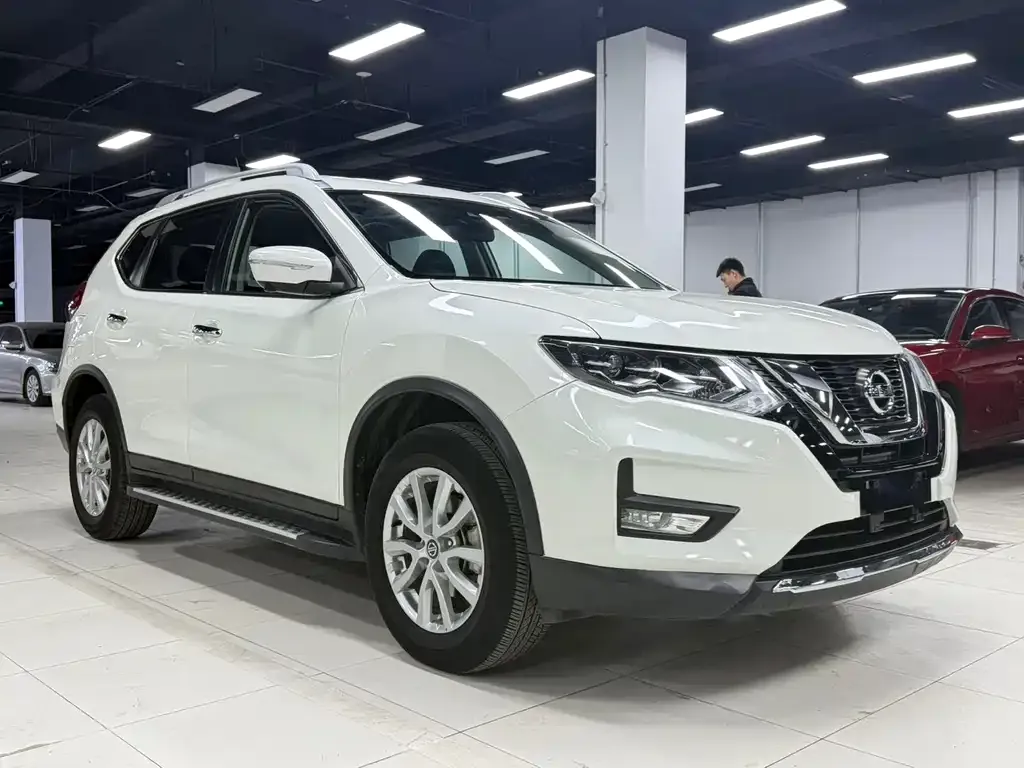 Nissan X-Trail — фото 10