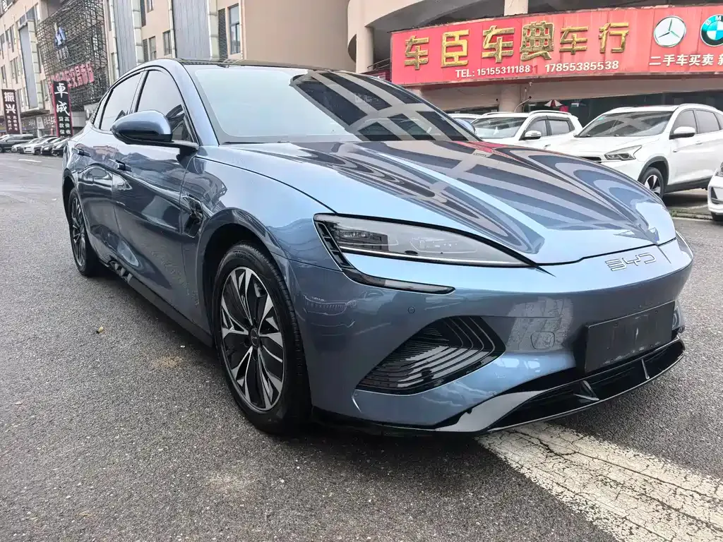 BYD Seal — фото 8