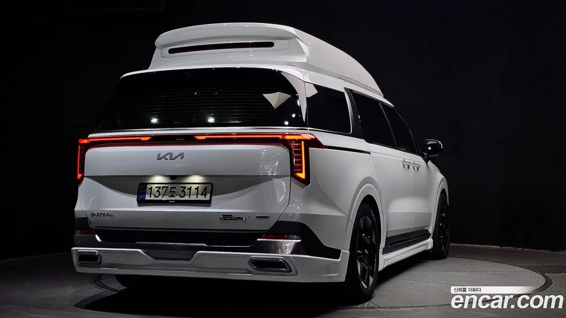 Kia Carnival — фото 10