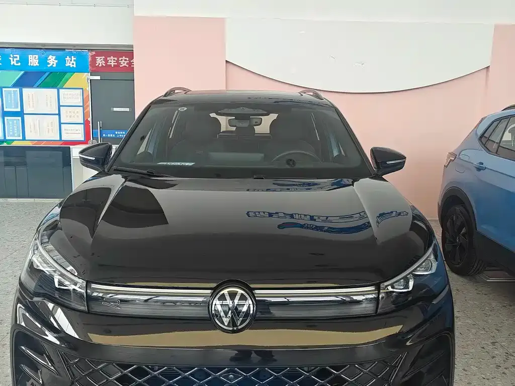 Volkswagen Tiguan L 2024 из CN, фото 2