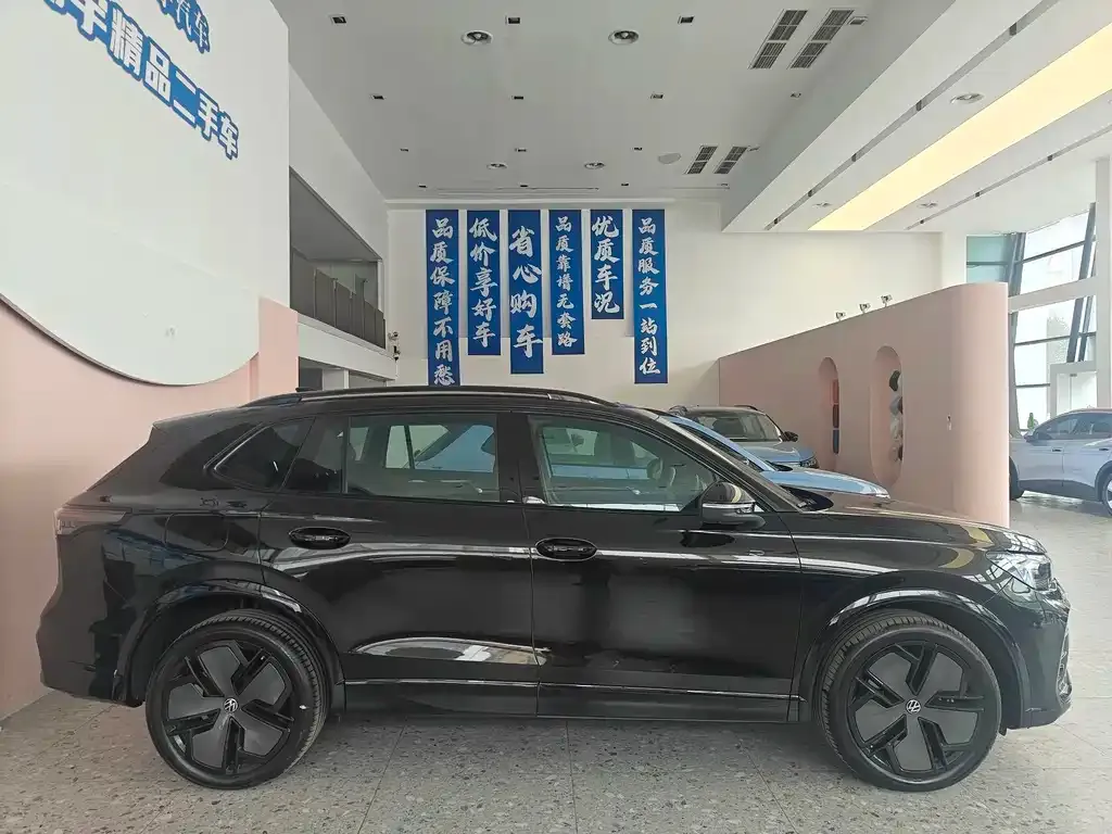 Volkswagen Tiguan L 2024 из CN, фото 3