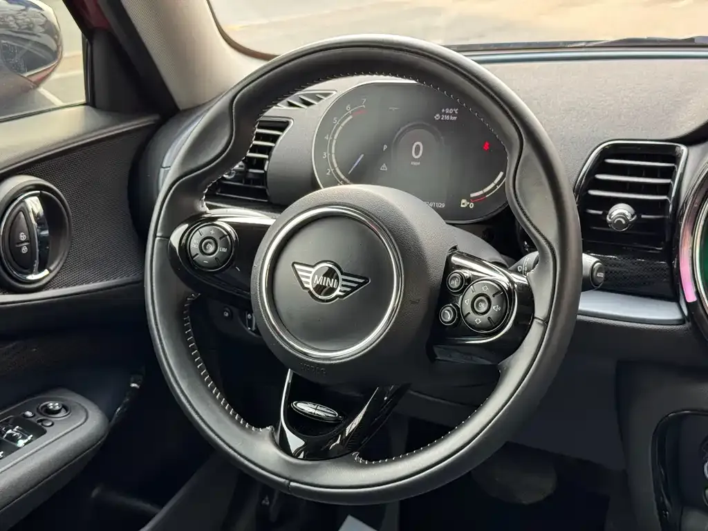 MINI Clubman — фото 2