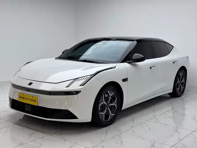 Lynk & Co 10 EM-P