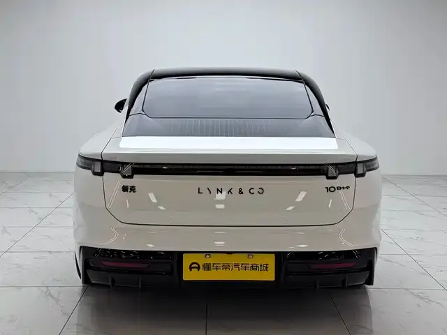Lynk & Co 10 EM-P 2025 из CN, фото 2