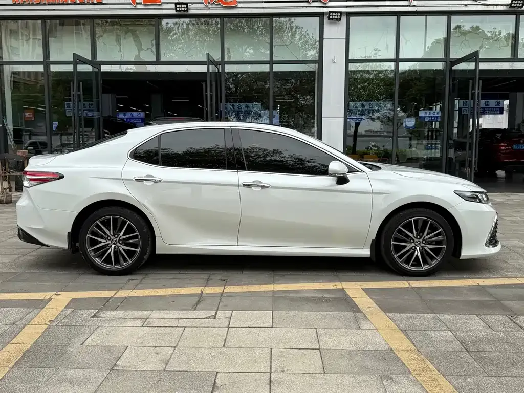 Toyota Camry 2021 из CN, фото 4