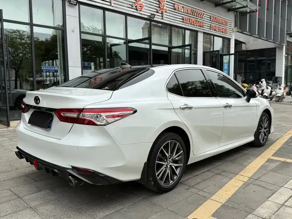 Toyota Camry 2021 из CN, фото 5