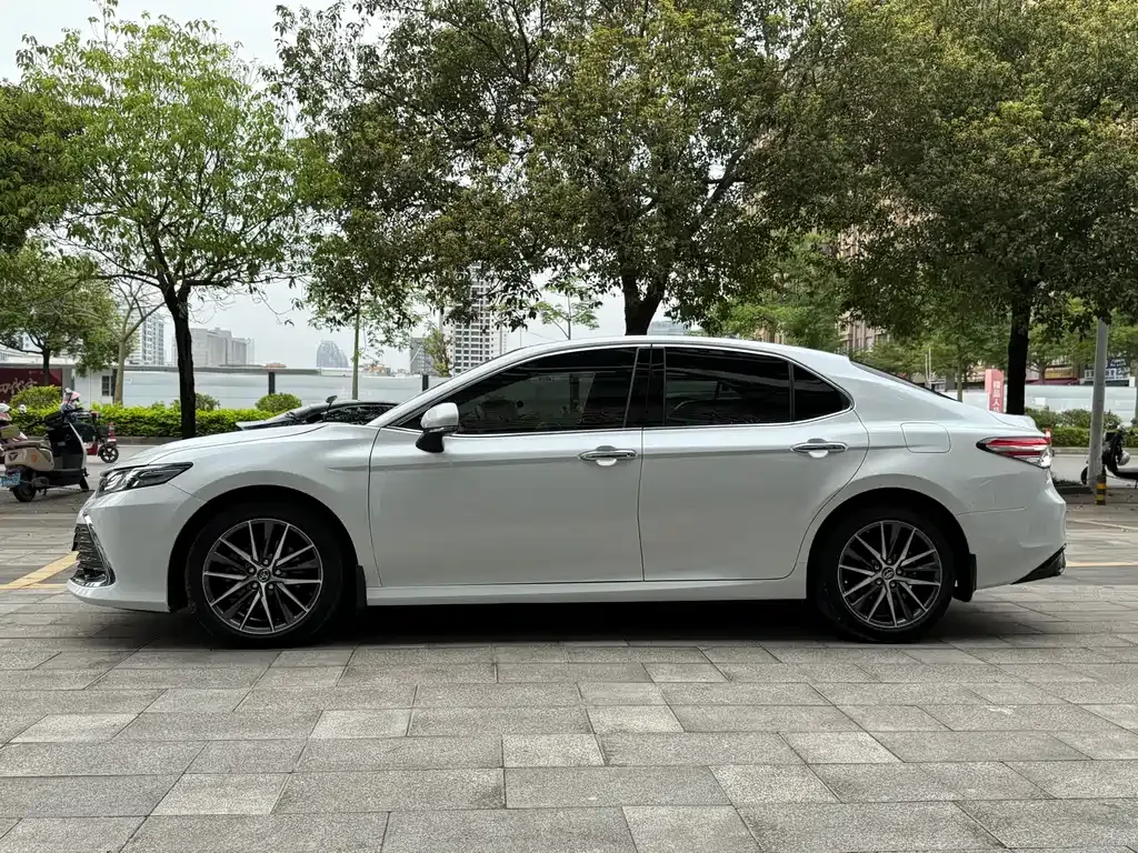 Toyota Camry 2021 из CN, фото 10
