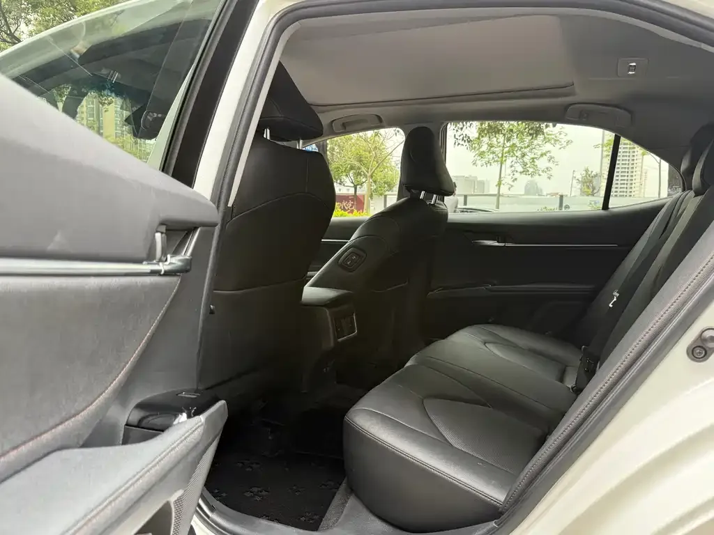 Toyota Camry 2021 из CN, фото 3