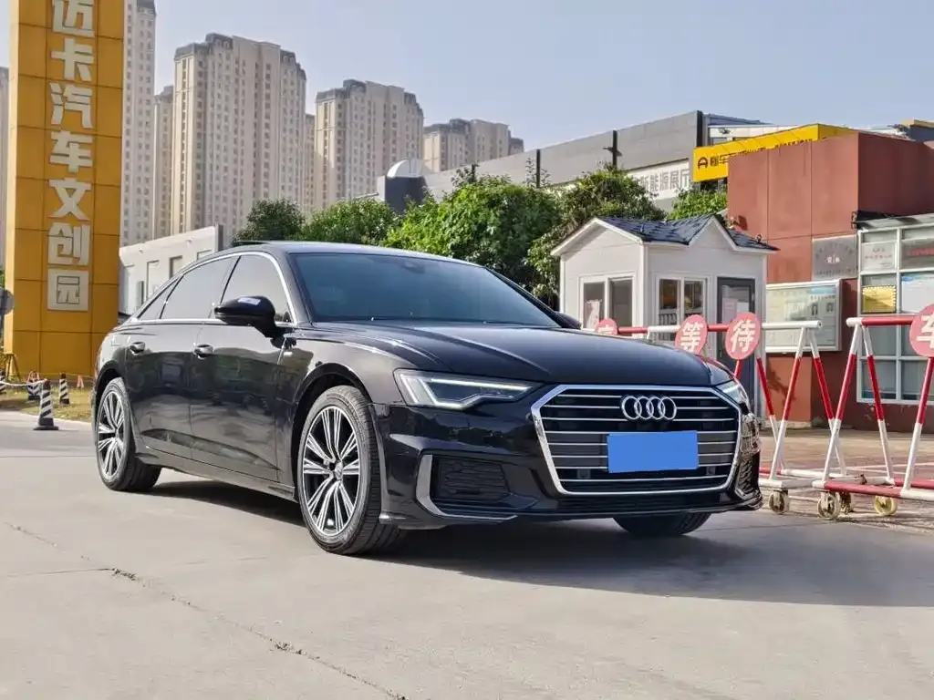 Audi A6L — фото 5