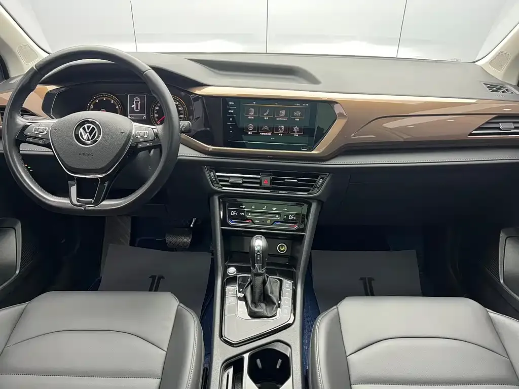 Volkswagen Tharu — фото 8