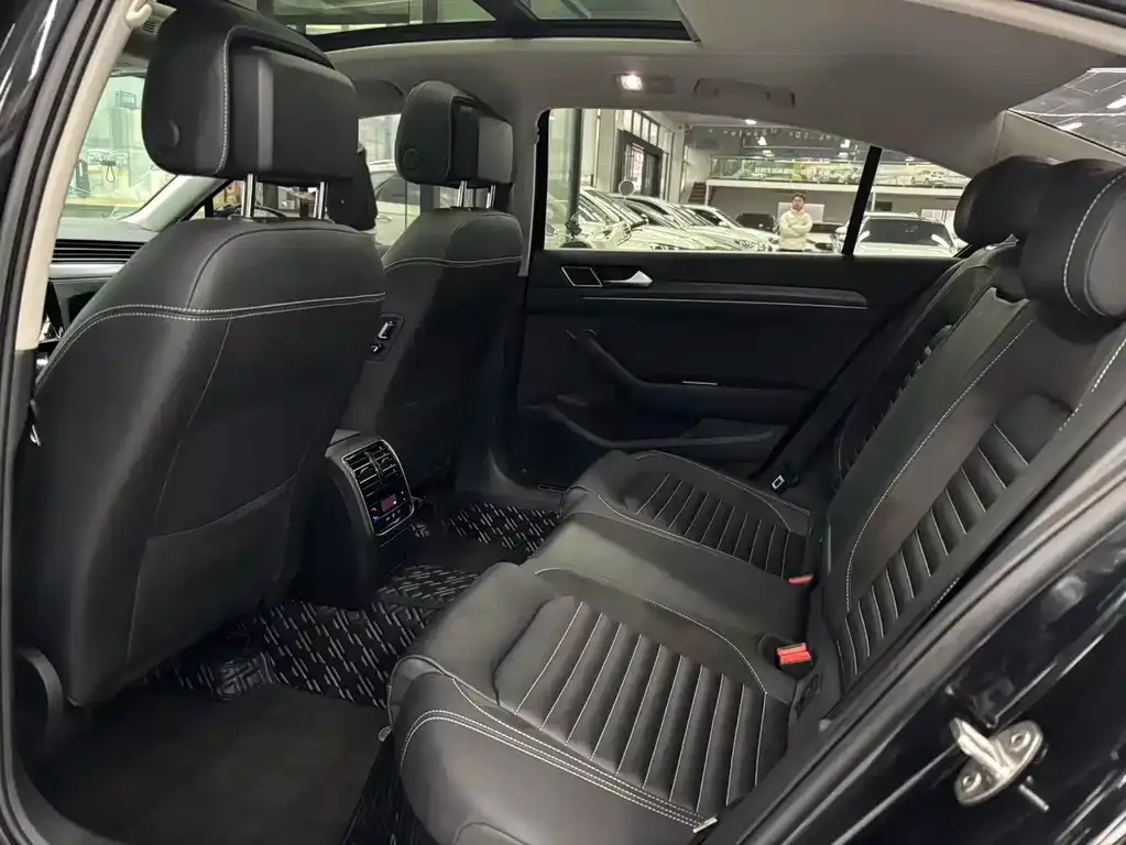 Volkswagen Magotan 2022 из CN, фото 10