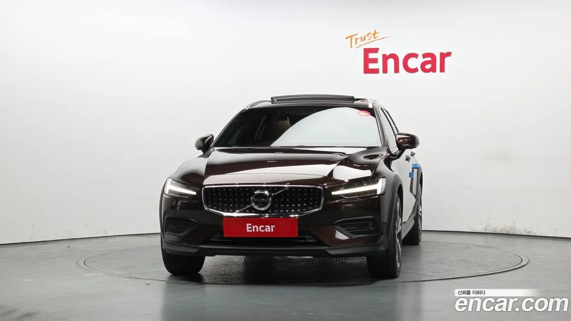 Volvo V60 2021 из KR, фото 4