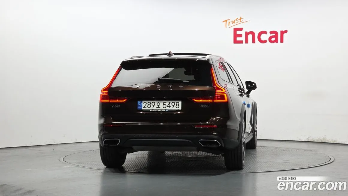 Volvo V60 2021 из KR, фото 8