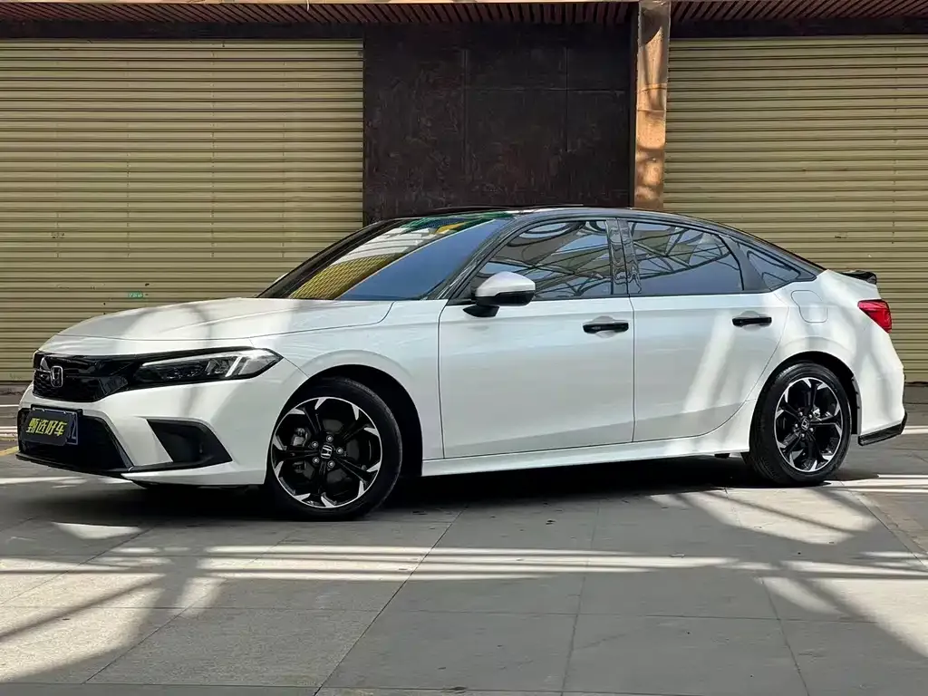 Honda Civic — фото 1