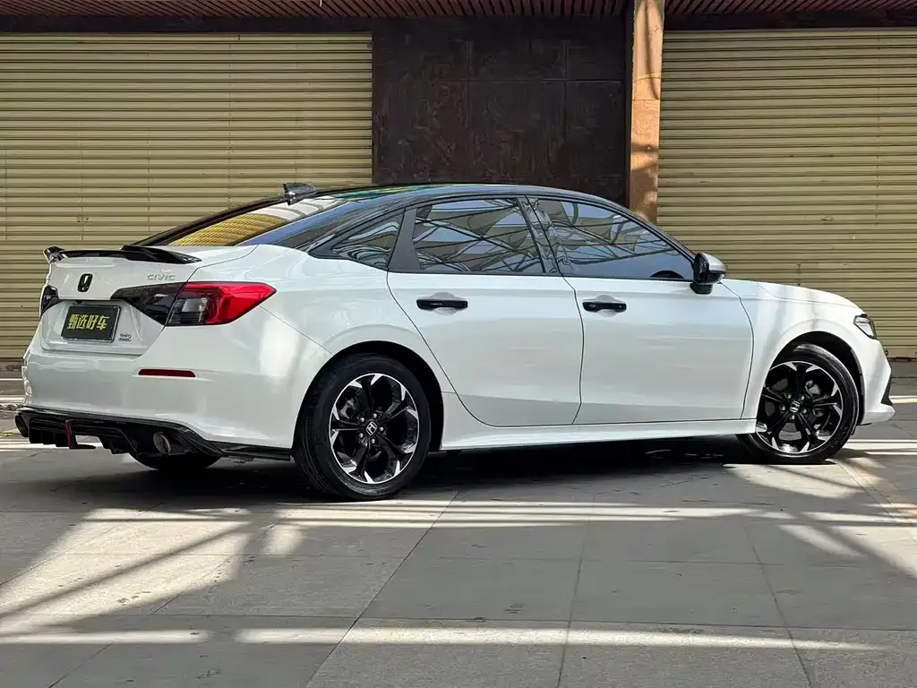 Honda Civic — фото 3