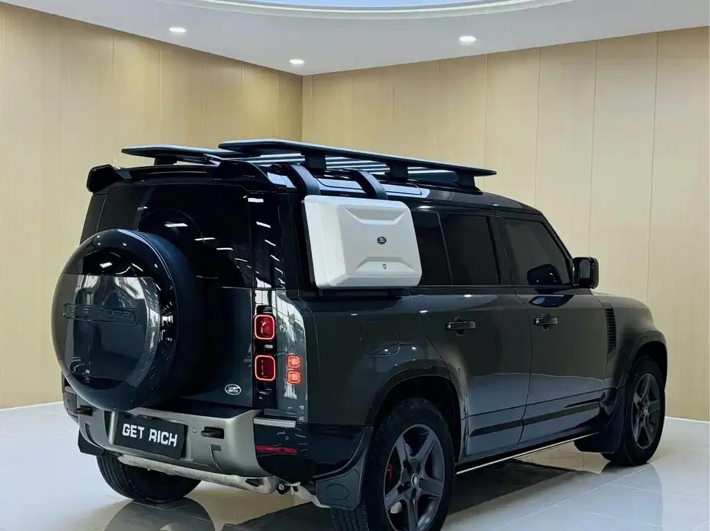 Land Rover Defender — фото 6
