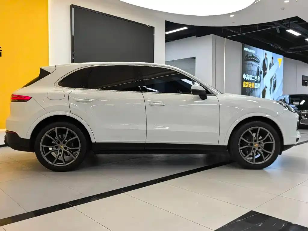 Porsche Cayenne — фото 4