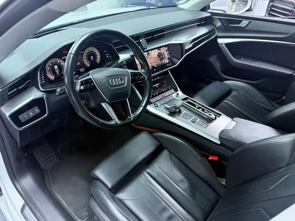 Audi A7 2021 из CN, фото 8