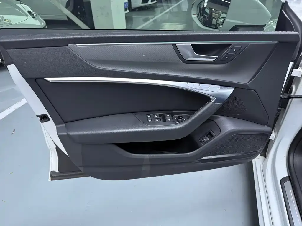 Audi A7 2021 из CN, фото 5
