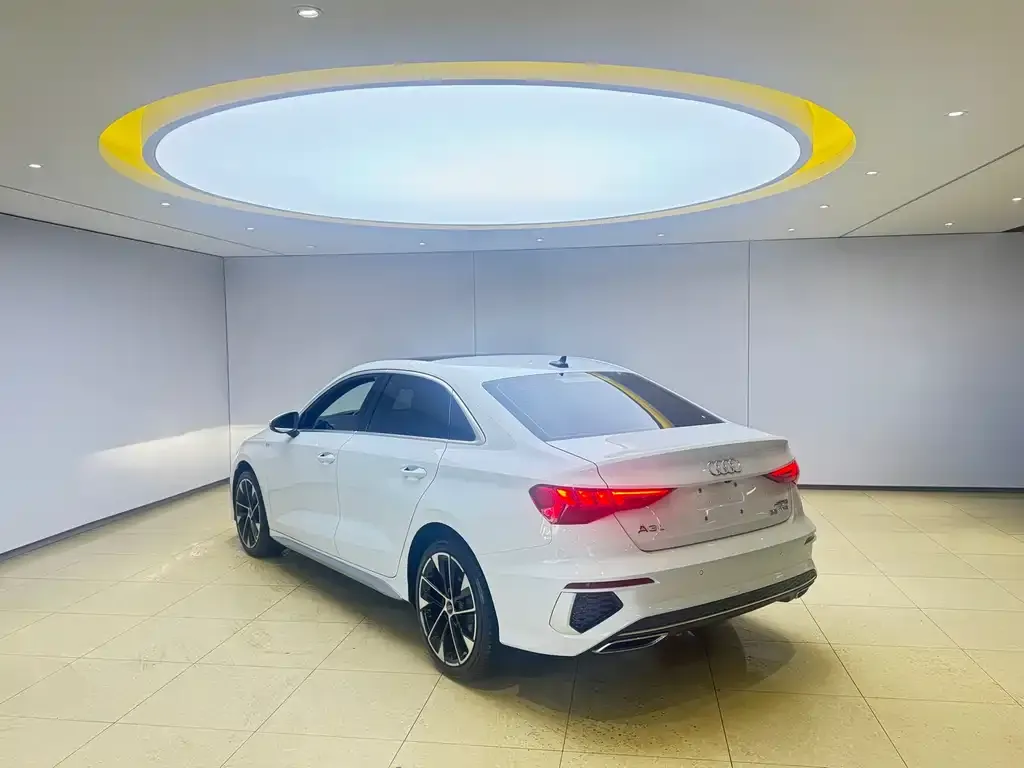 Audi A3 2023 из CN, фото 5