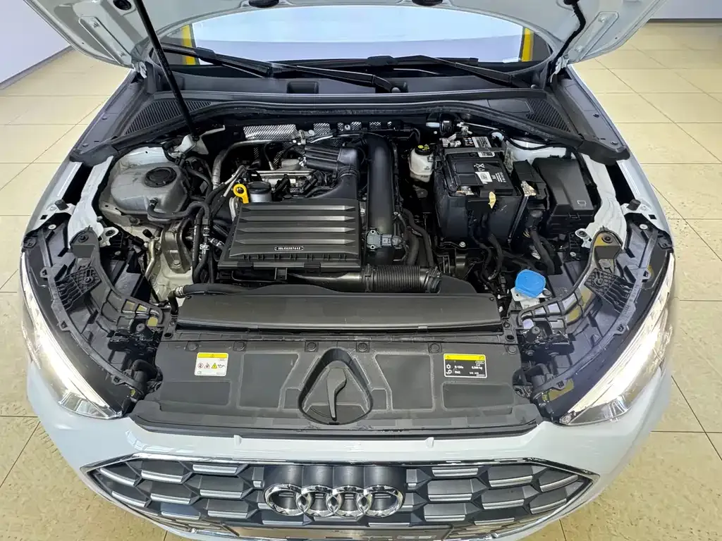 Audi A3 2023 из CN, фото 9