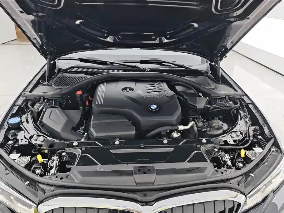 BMW 3 Series 2022 из CN, фото 10