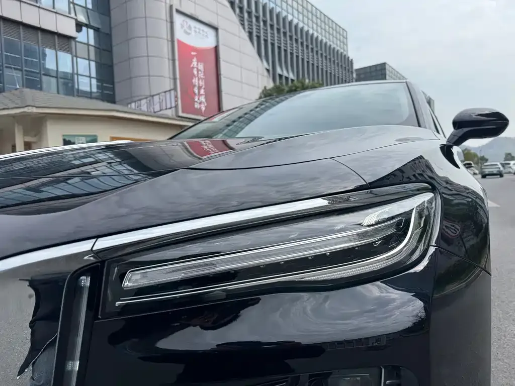 Hongqi H5 — фото 9