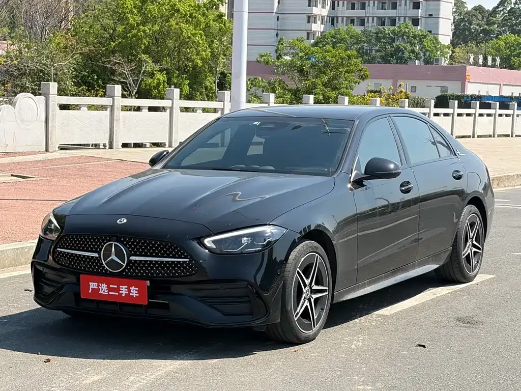 Mercedes-Benz C-Class — фото 1