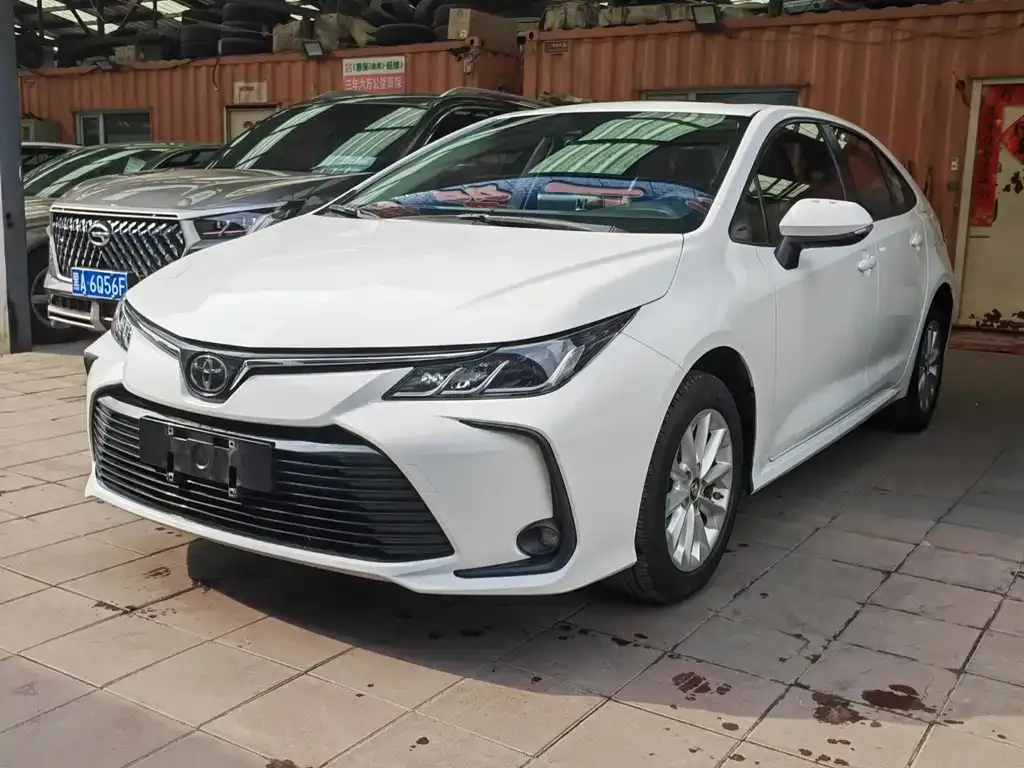 Toyota Corolla 2022 из CN, фото 1