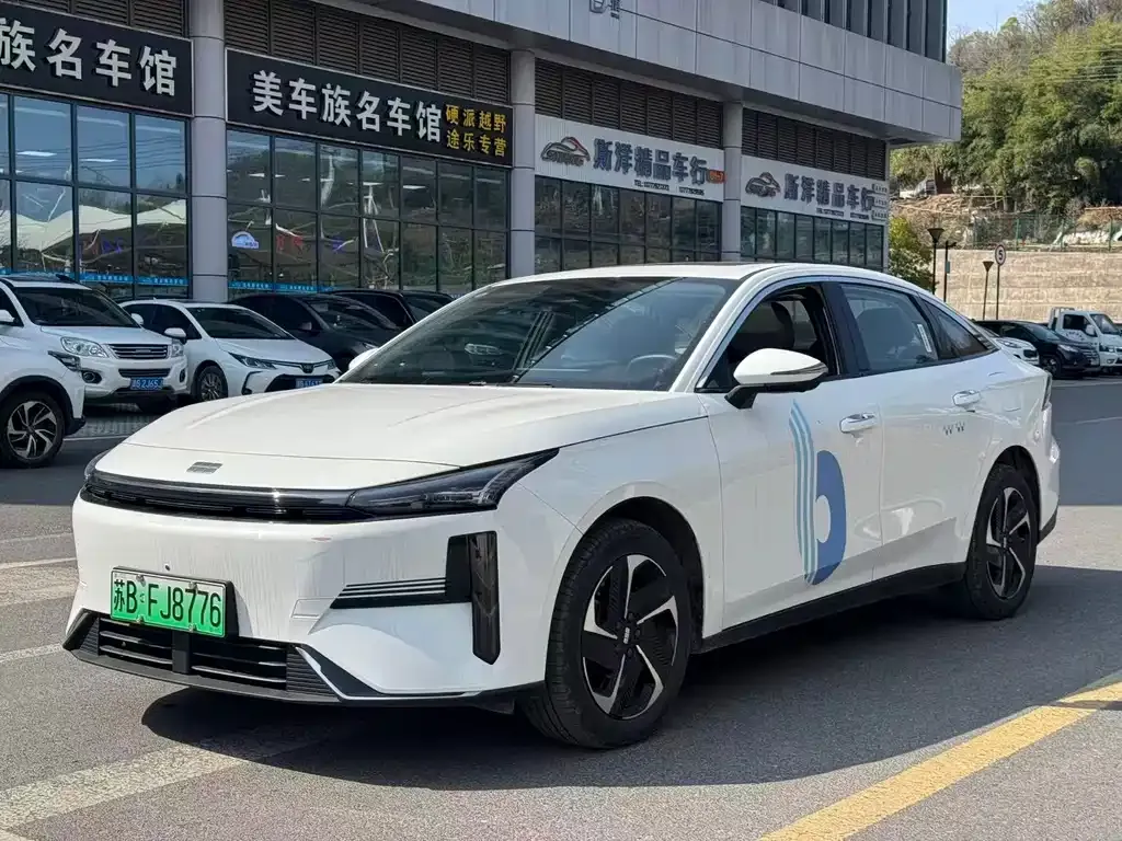 Geely Galaxy L6 — фото 10