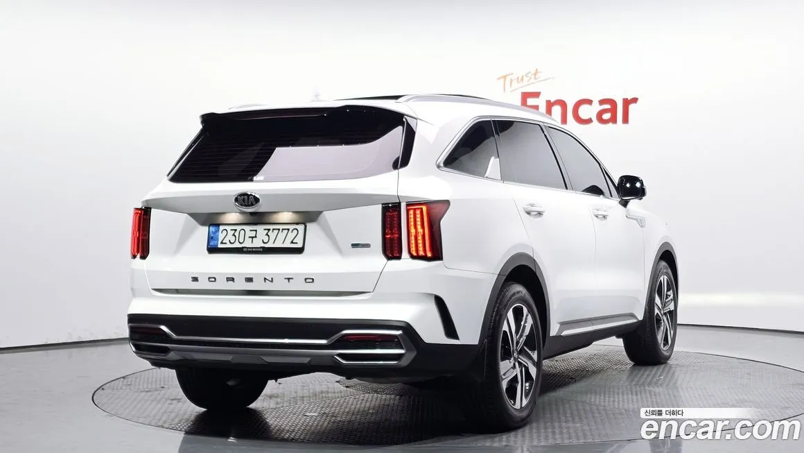 Kia Sorento — фото 8