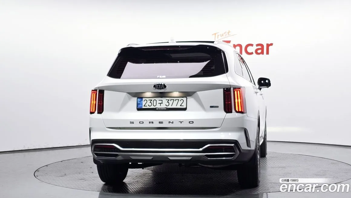 Kia Sorento — фото 9