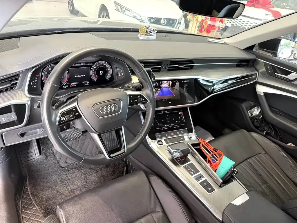 Audi A6L — фото 6
