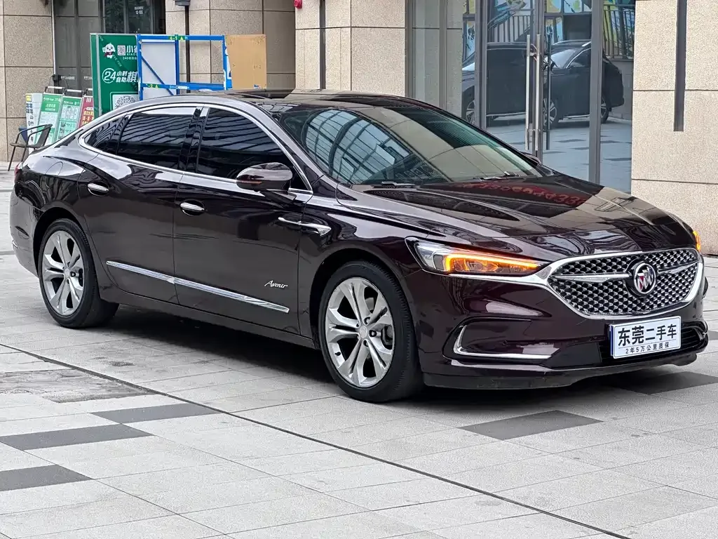 Buick LaCrosse — фото 10