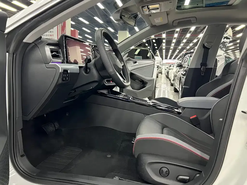 Volkswagen Lamando 2024 из CN, фото 3