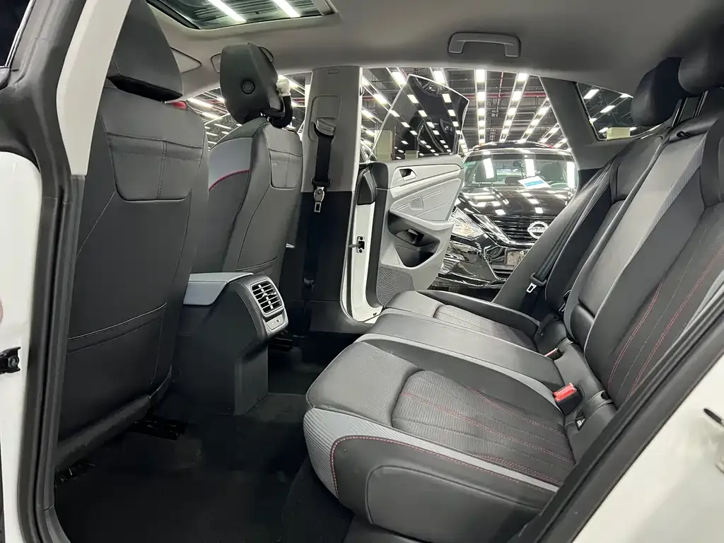 Volkswagen Lamando 2024 из CN, фото 4