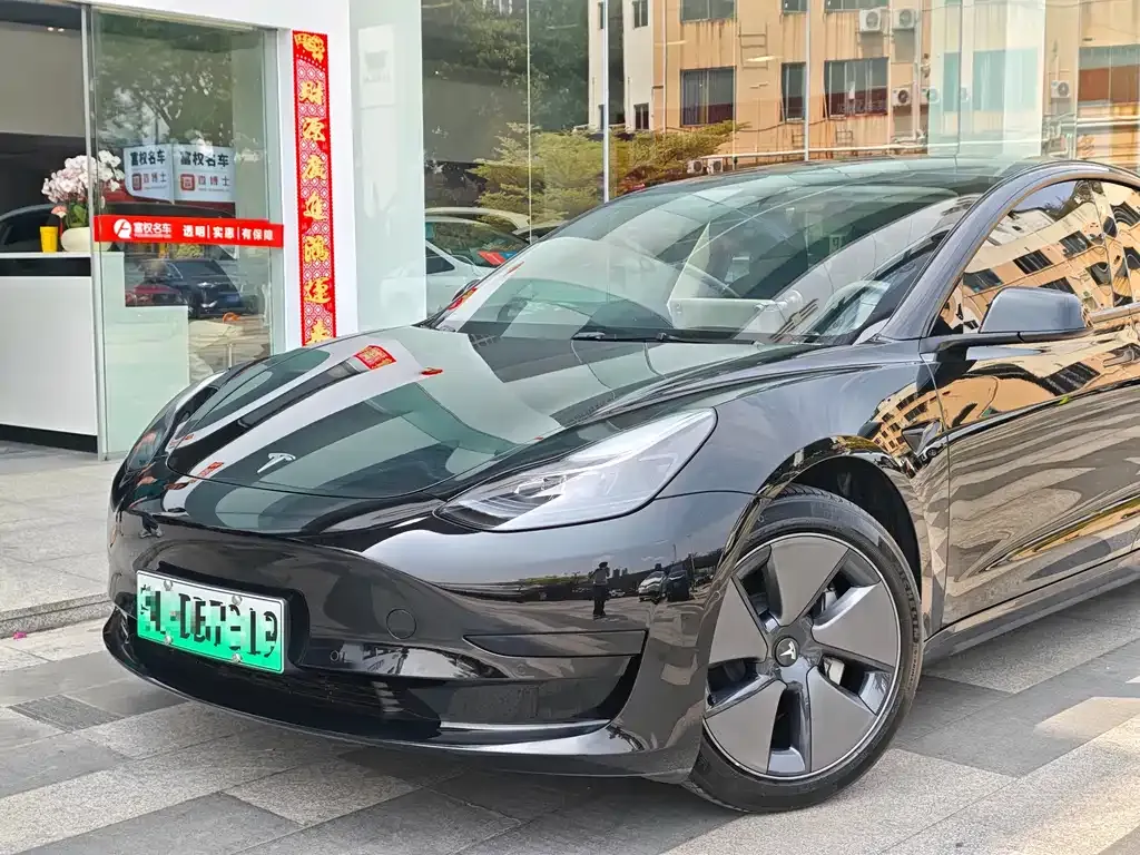 Tesla Model 3 — фото 5
